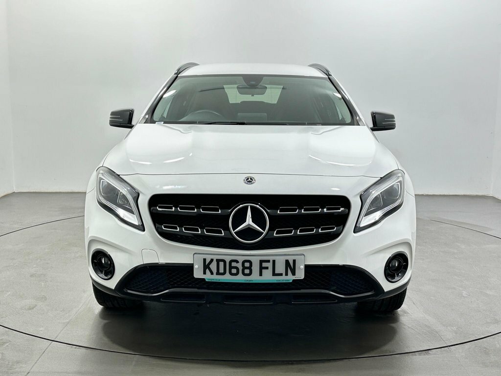 Mercedes-Benz GLA Class 1.6L Urban Edition KD68FLN White #2