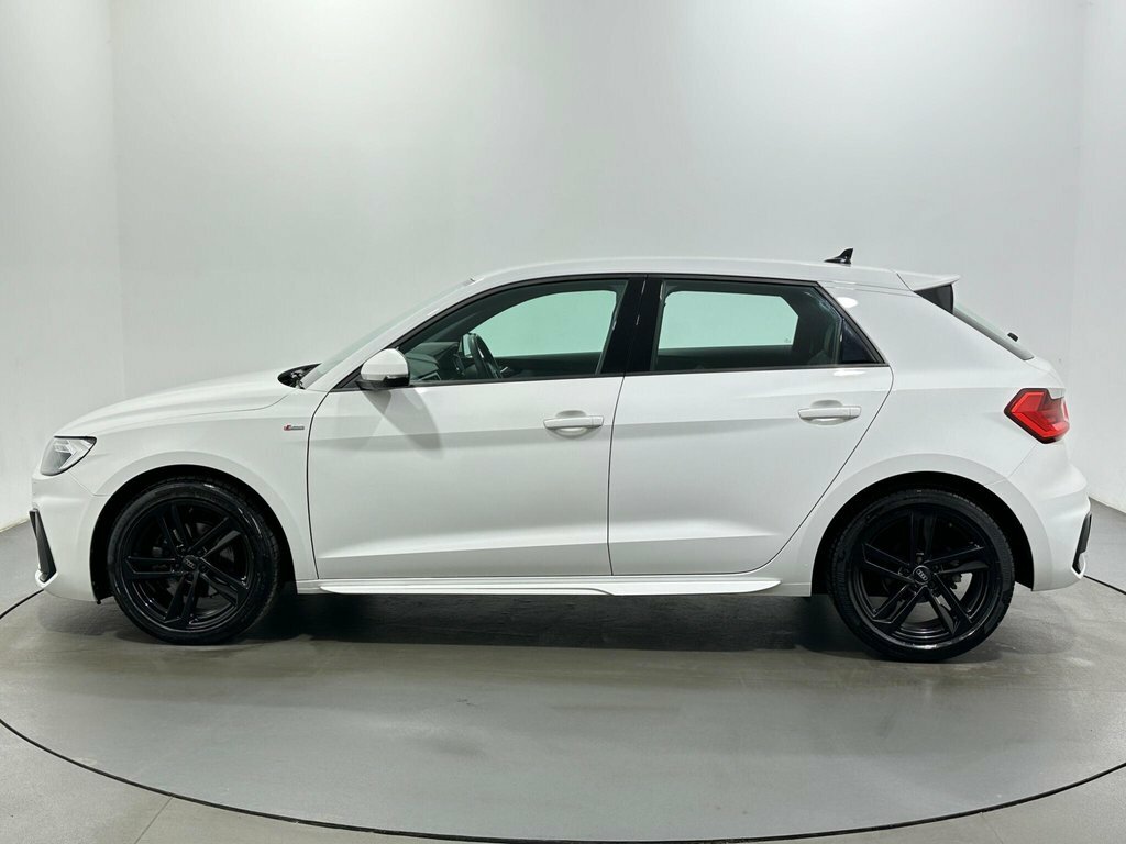 Audi A1 1L S Line WM72NHF White #4