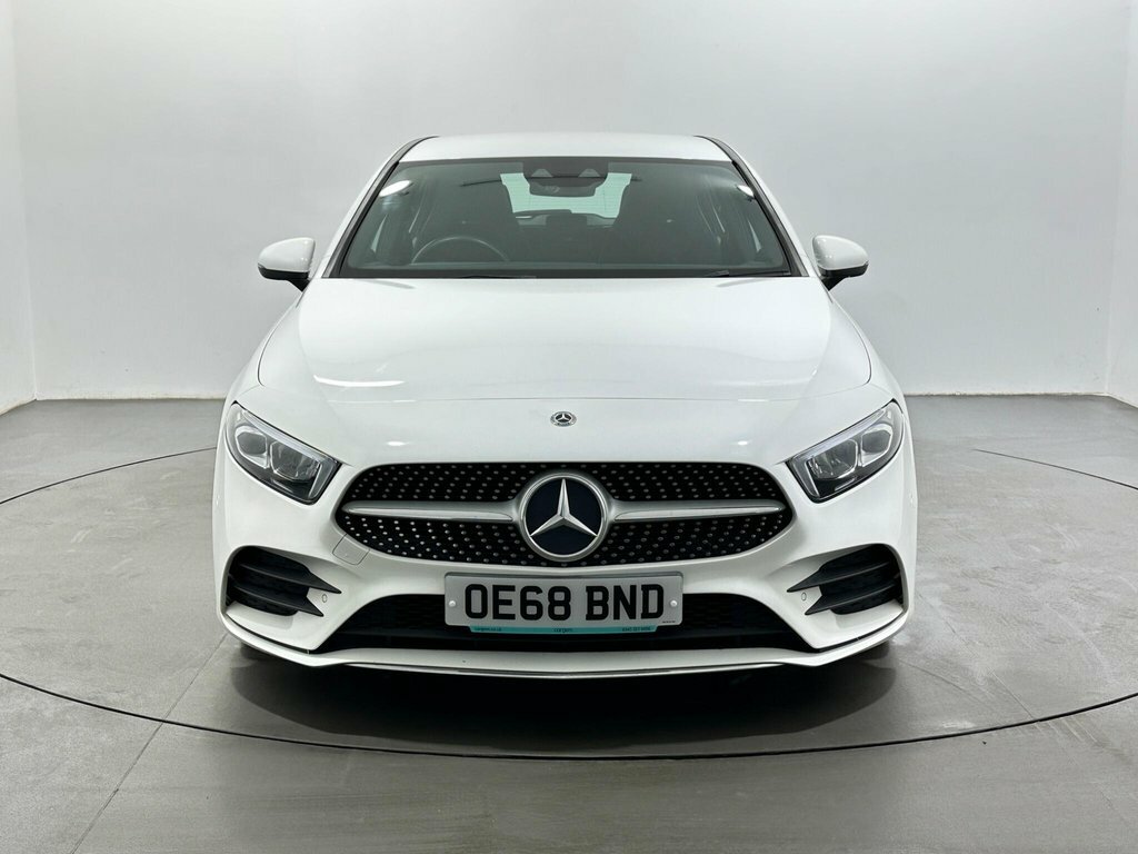 Mercedes-Benz A Class 2L Amg Line OE68BND White #2