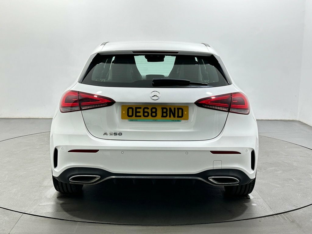 Mercedes-Benz A Class 2L Amg Line OE68BND White #6