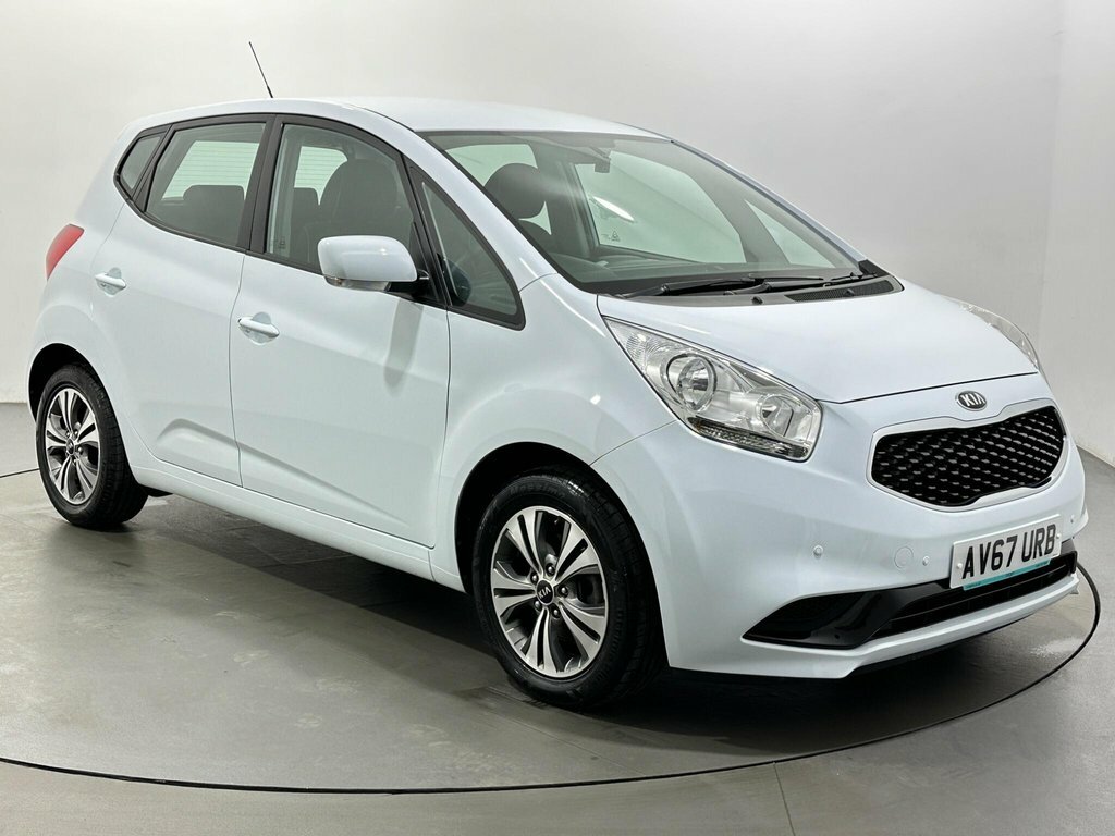 Kia Venga 1.6L 2 White
