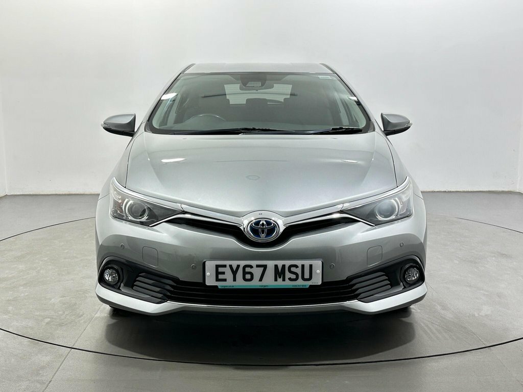 Toyota Auris 1.8L Business Edition EY67MSU Grey #2