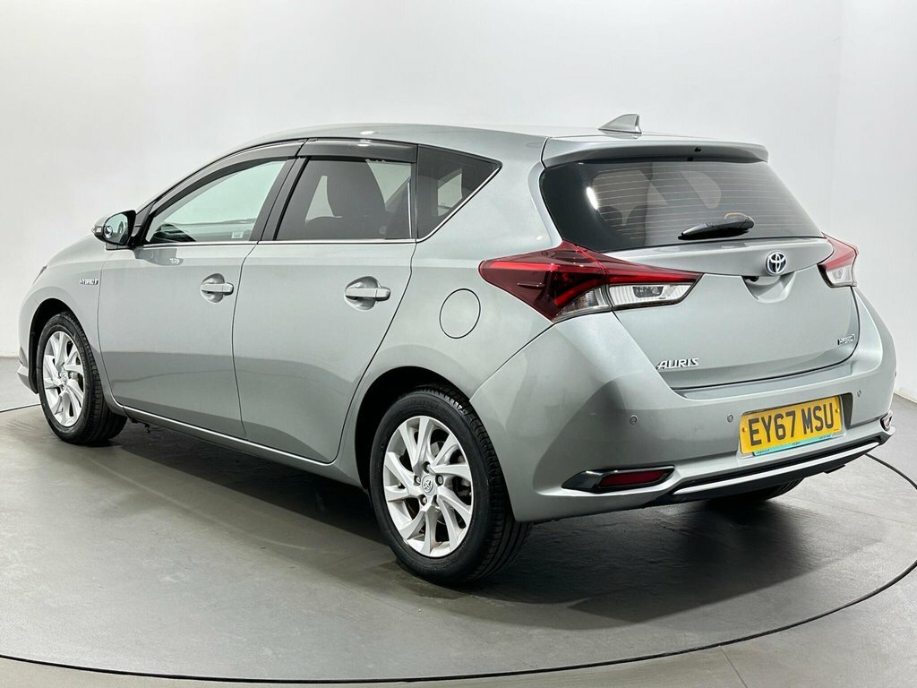 Toyota Auris 1.8L Business Edition EY67MSU Grey #5
