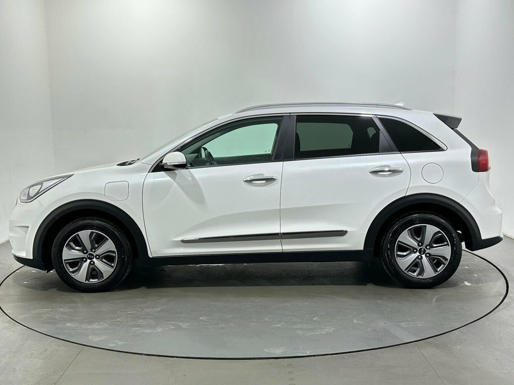 Kia e-Niro 1.6L 3 FH68ZPK White #4