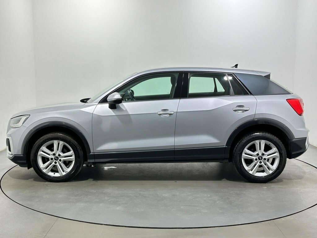 Audi Q2 1.5L Sport HK22REU Silver #4