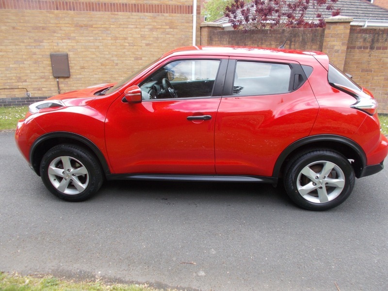 Nissan Juke 1.6 Visia Suv PE16YAX Red #4