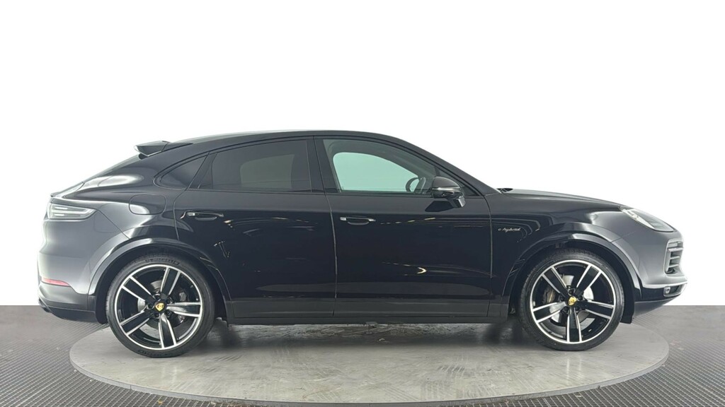 Porsche Cayenne 3.0 V6 E-hybrid 17.9Kwh Platinum Edition Coupe HK22NFX Black #3