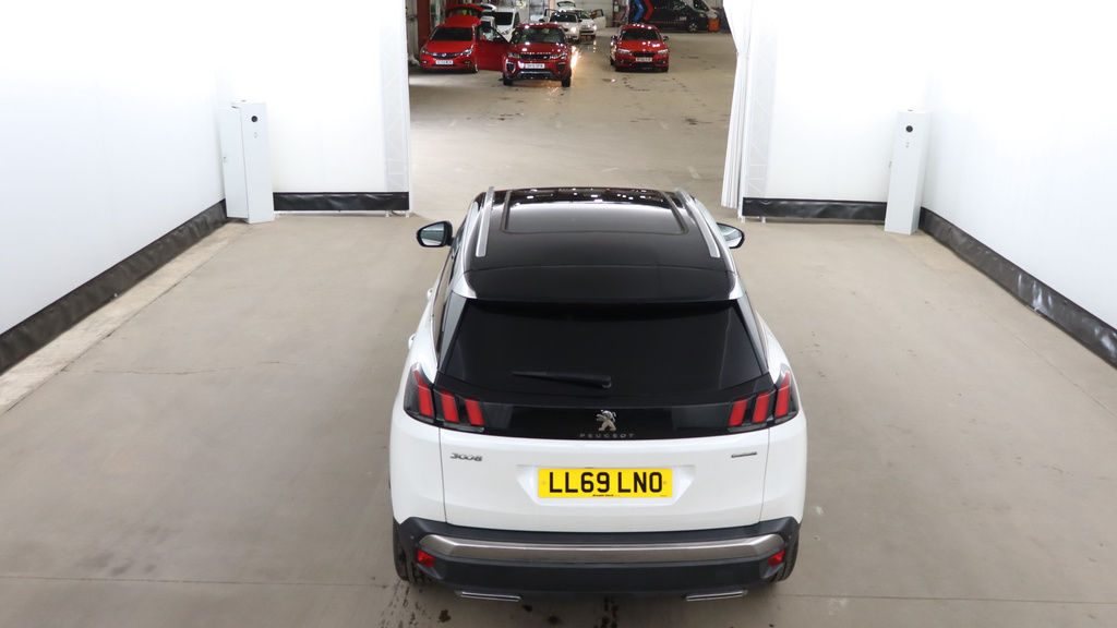 Peugeot 3008 1.2 Puretech Gt Line Premium Suv LL69LNO White #2