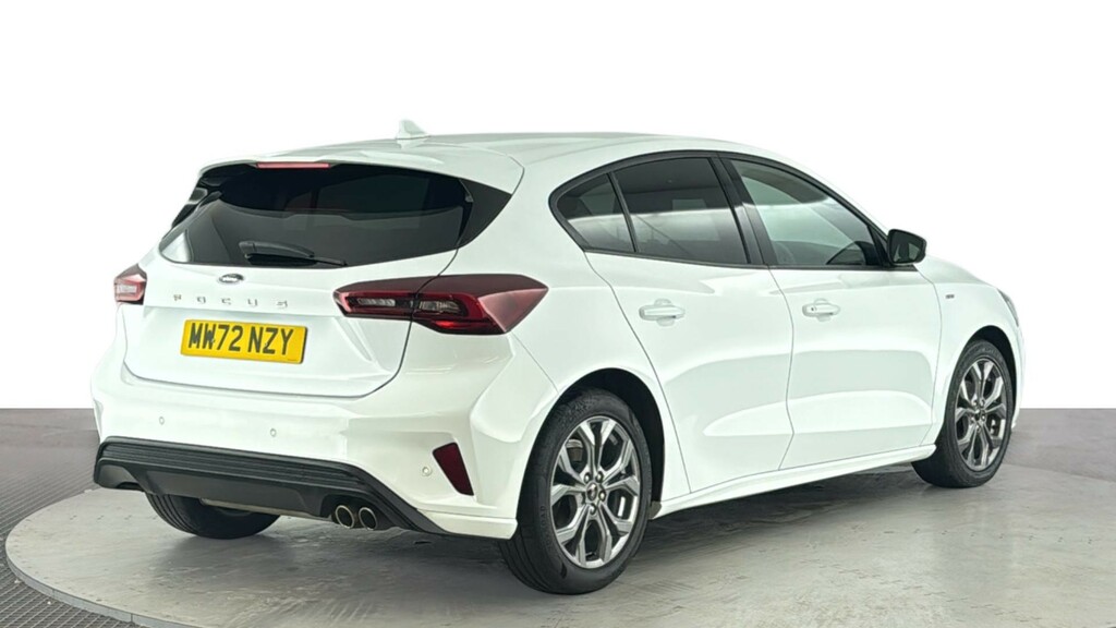 Ford Focus 1.0T Ecoboost St-line Hatchback MW72NZY White #4