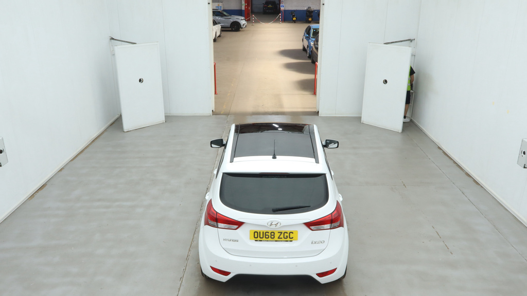 Hyundai Ix20 1.6 Premium Nav Hatchback Euro 6 White #2