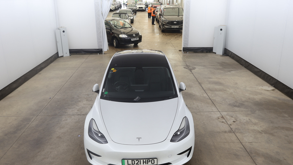 Tesla Model 3 Standard Range Plus Saloon Rwd LD21HPO White #3