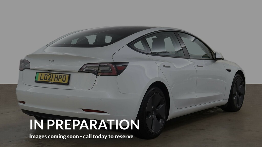 Tesla Model 3 Standard Range Plus Saloon Rwd White