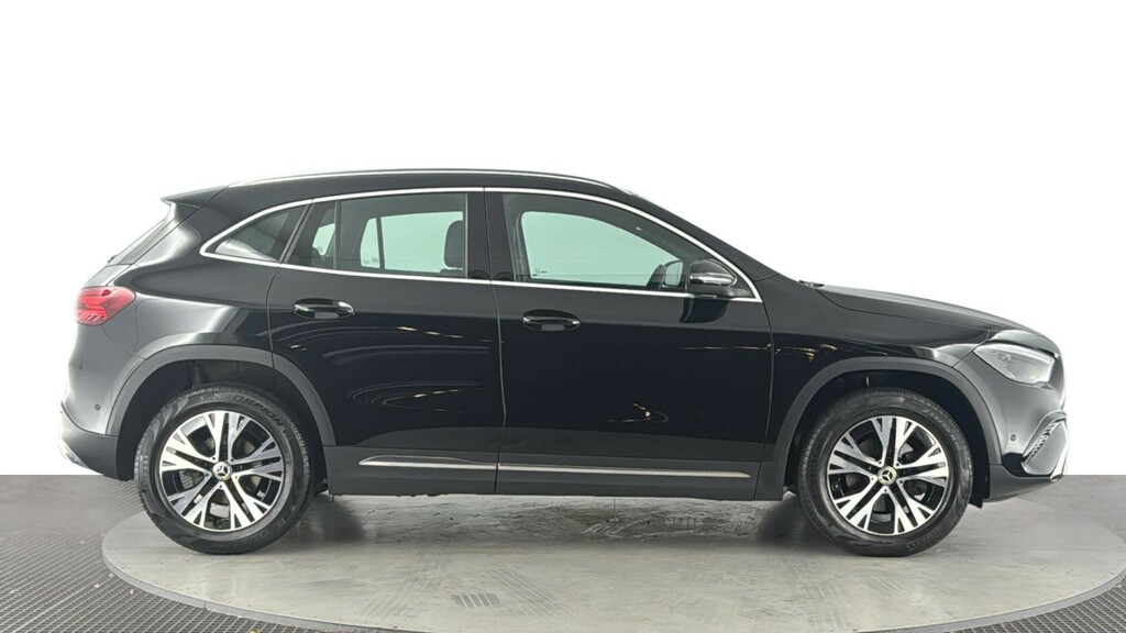 Mercedes-Benz GLA Class 2.0 Gla200d Sport Executive Suv 8G-dc DK73VTJ Black #3