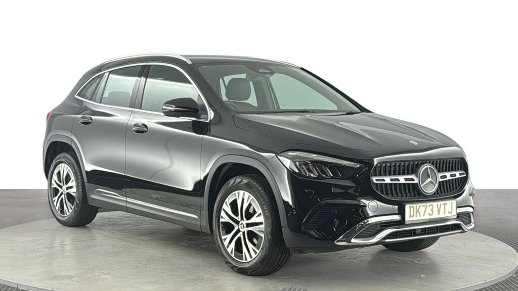 Mercedes-Benz GLA Class 2.0 Gla200d Sport Executive Suv 8G-dc DK73VTJ Black #2