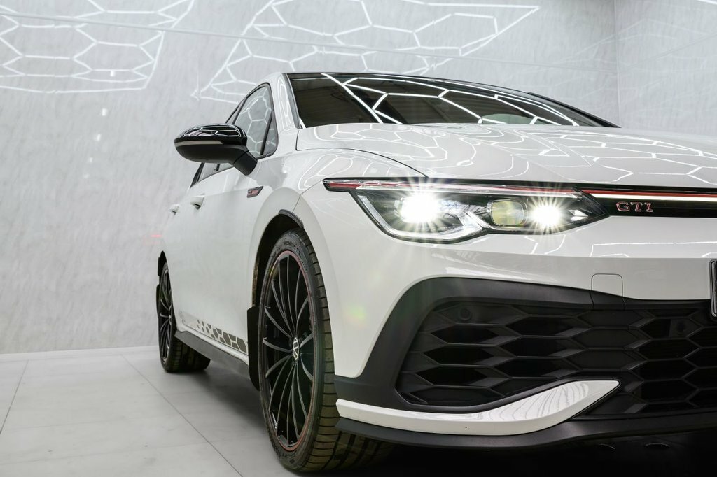Volkswagen Golf 2L Gti Clubsport 45 White #2