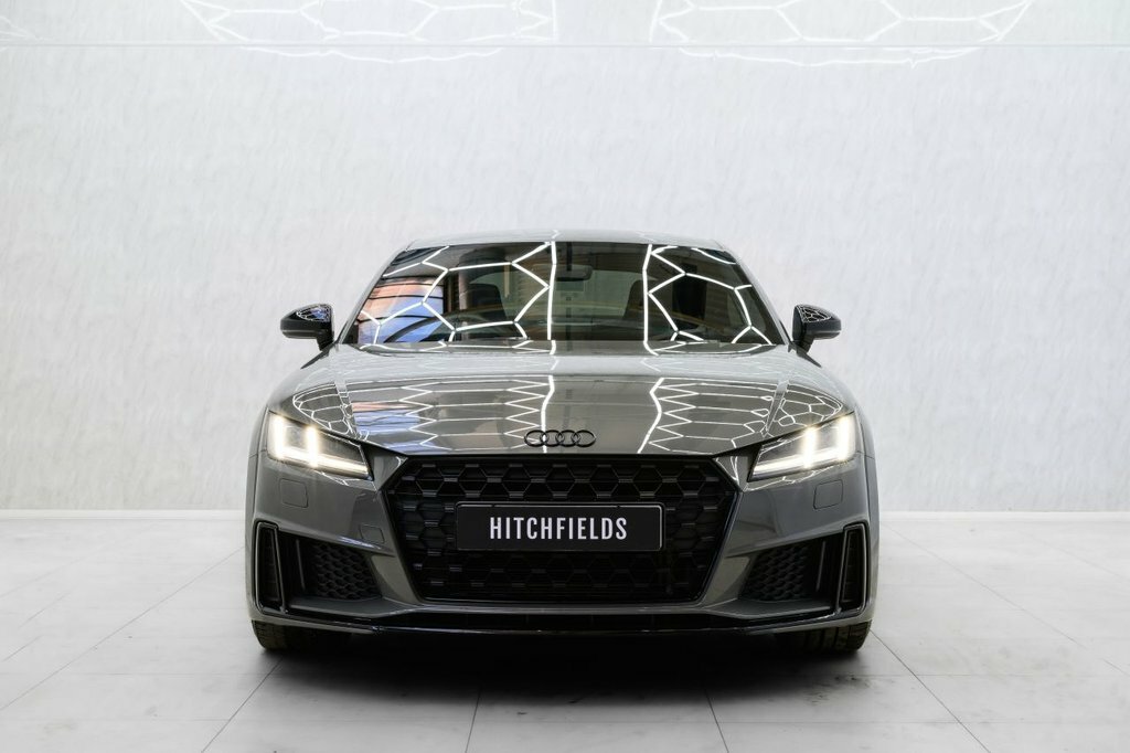 Audi TT 2L Black Edition MM72OWF Grey #4