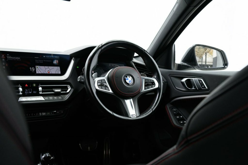 BMW 1 Series 2L Null MA72JZF White #3