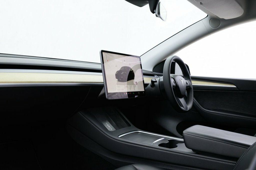 Tesla Model Y Suv MW23HUK Black #3