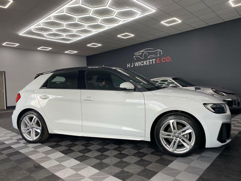 Audi A1 Hatchback 1.5 Tfsi 35 S Line Sportback S Tronic Eu WG20VUL White #3
