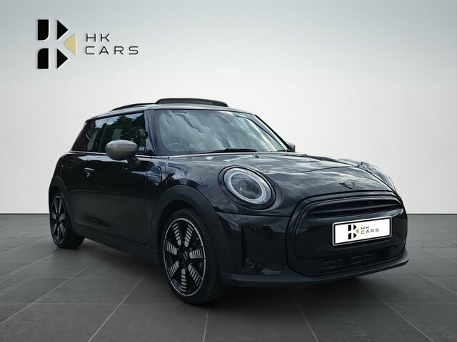 Mini Hatch 1.5 Cooper Exclusive Hatchback Steptron Black