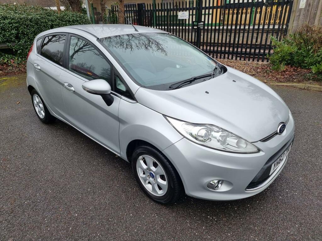Ford Fiesta Titanium Silver