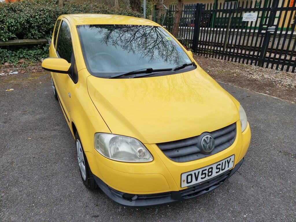 Volkswagen Fox 1.2 6V Urban Fox Euro 4 Yellow #2