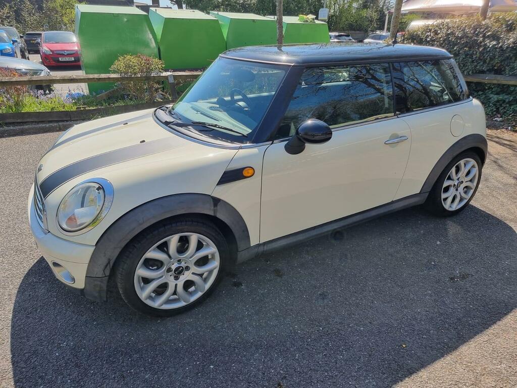 Mini Hatch Cooper White #4