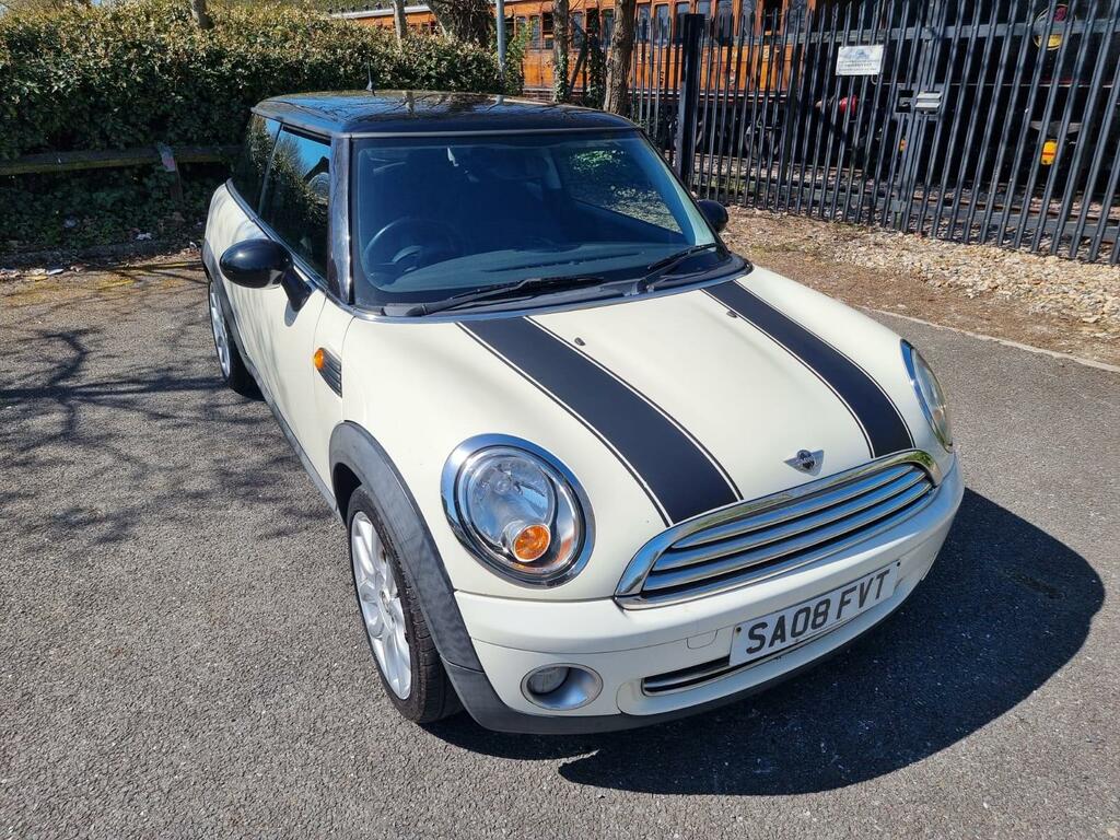 Mini Hatch Cooper White #2