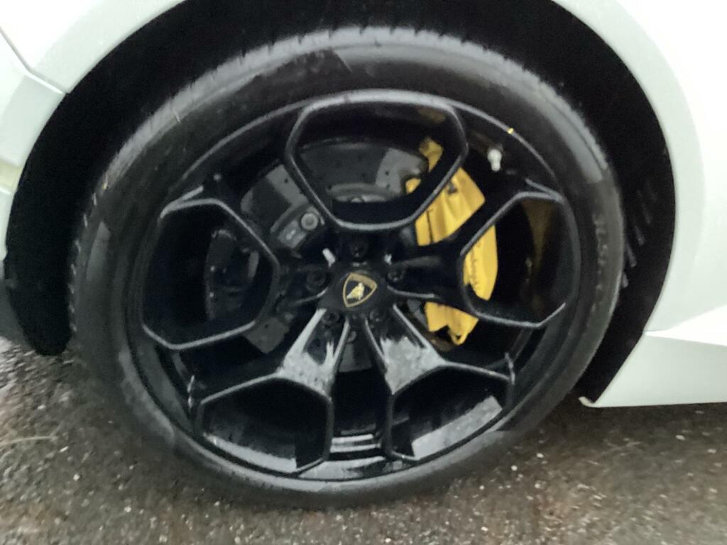 Lamborghini Huracan Coupe Yellow #7
