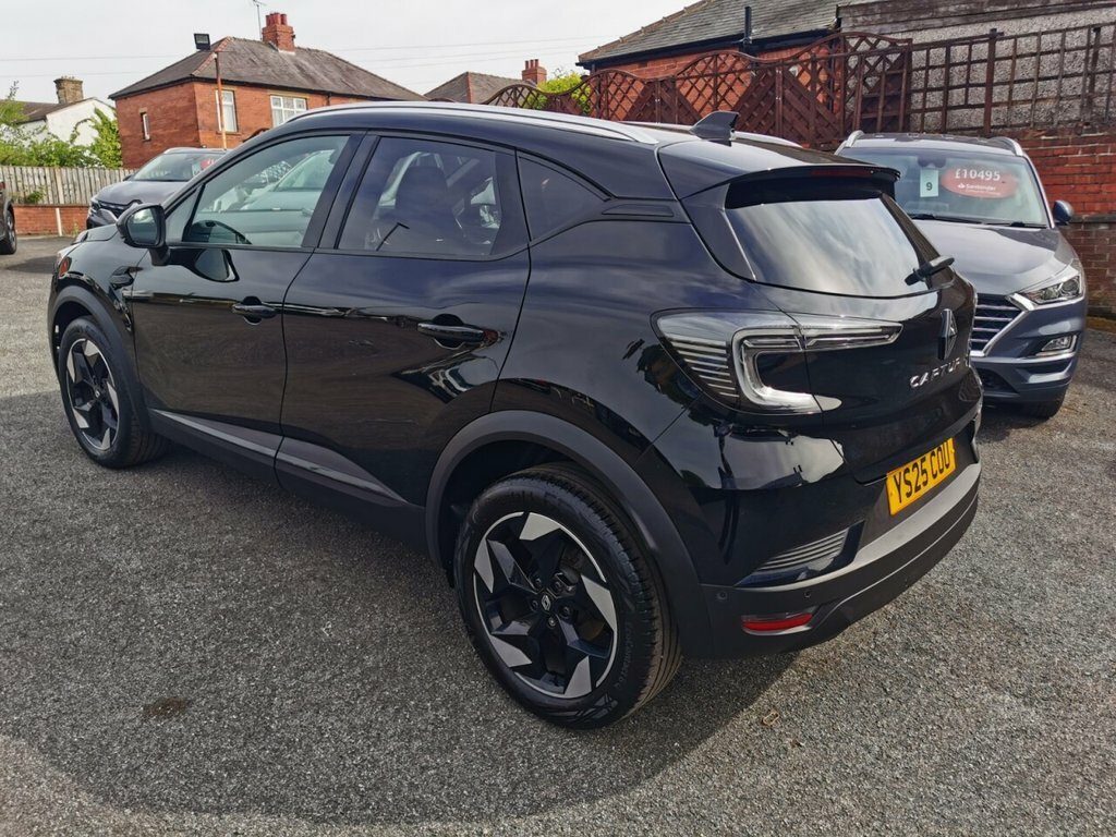 Renault Captur 1L Techno YS25COU Black #4