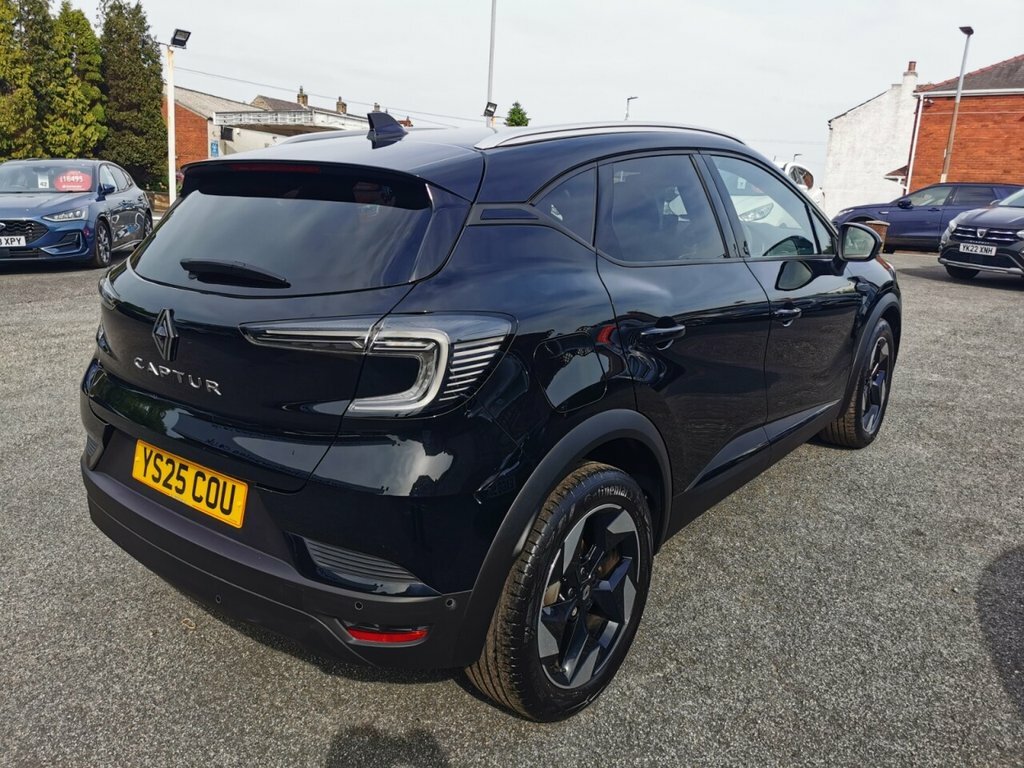 Renault Captur 1L Techno YS25COU Black #6