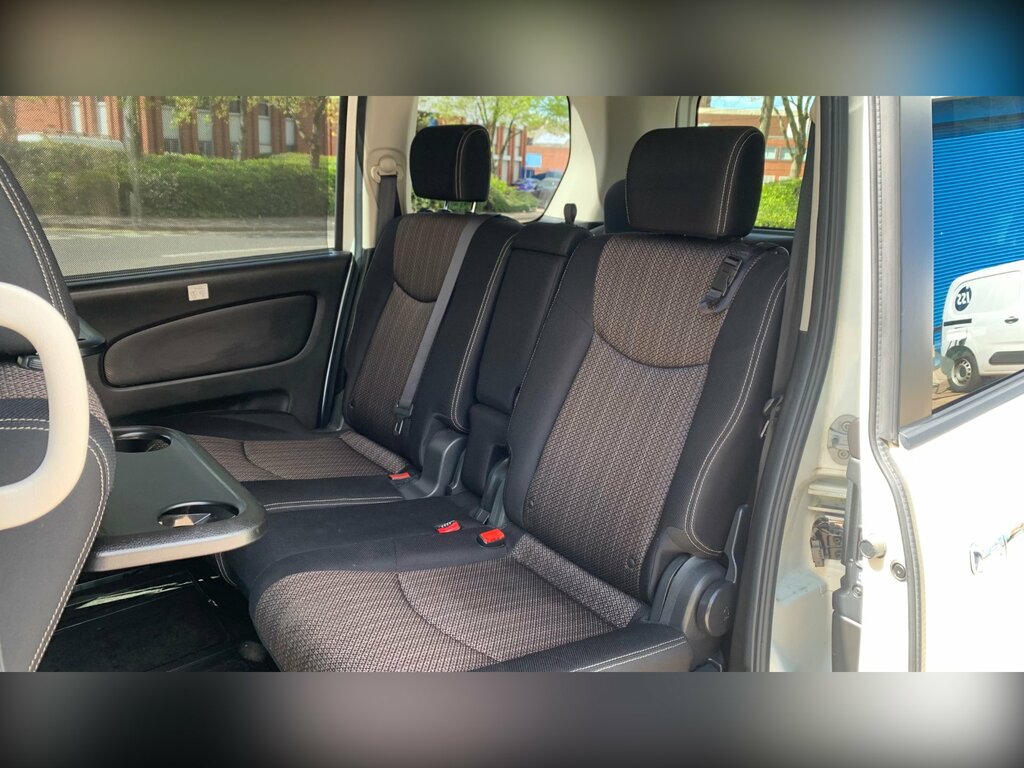 Nissan Serena Mpv Silver #27