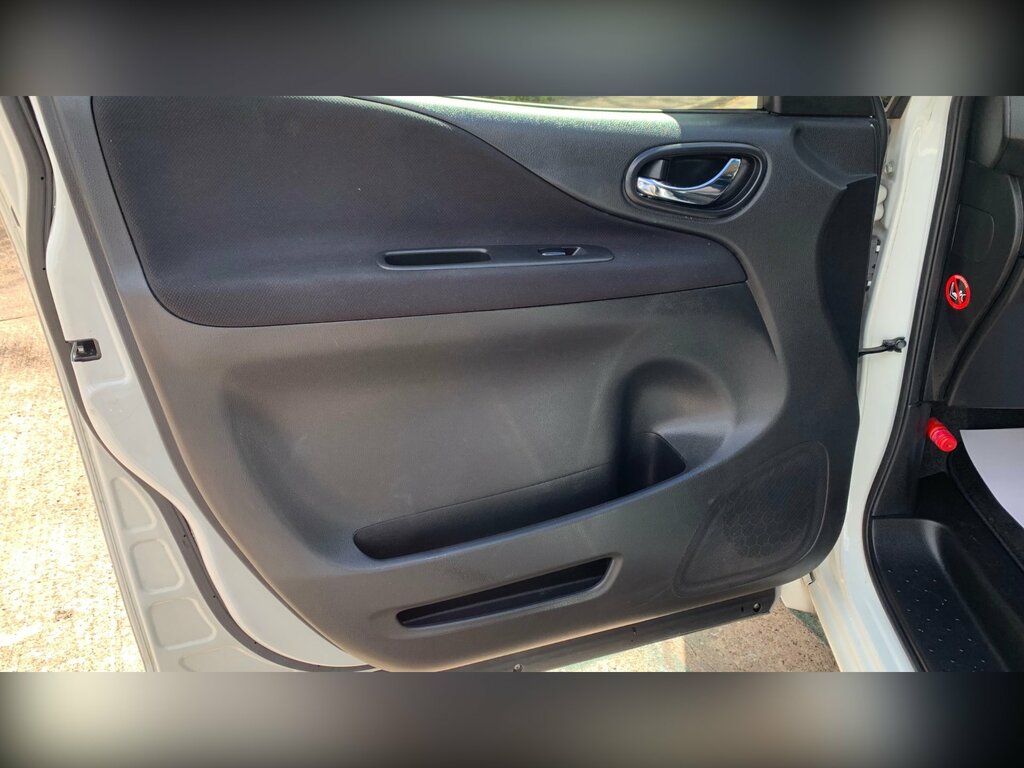 Nissan Serena Mpv Silver #39