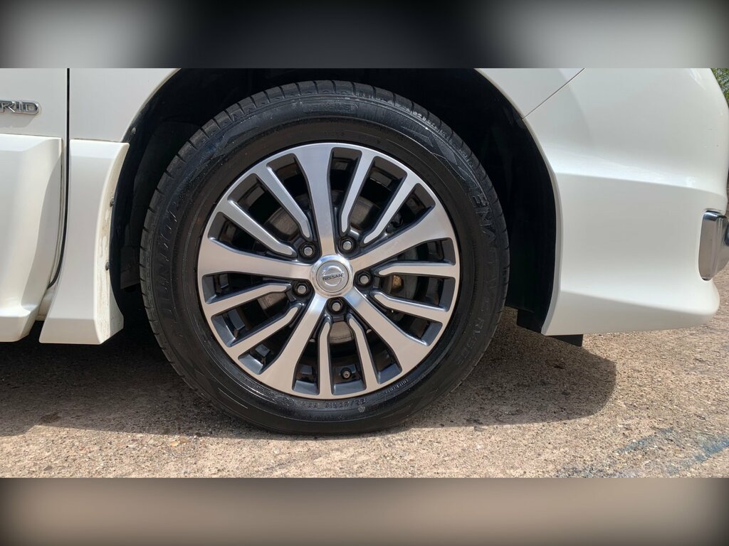 Nissan Serena Mpv Silver #17