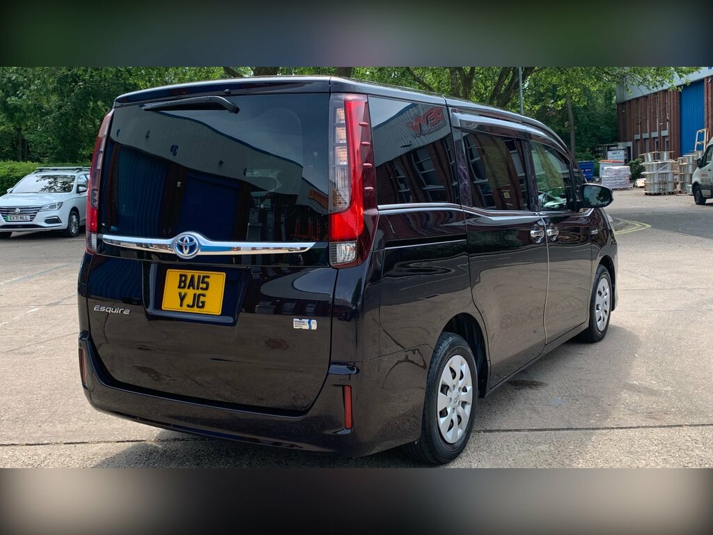 Toyota Voxy 1.8 Vvt-h 7 Black #12