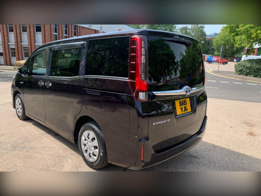Toyota Voxy 1.8 Vvt-h 7 Black #20