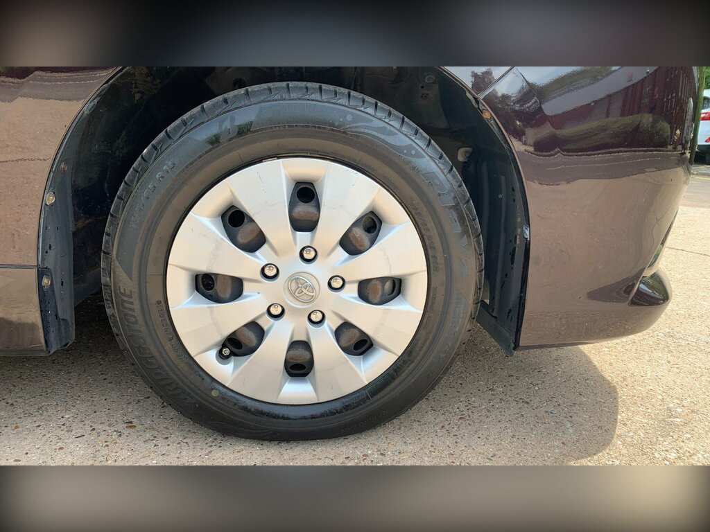 Toyota Voxy 1.8 Vvt-h 7 Black #26