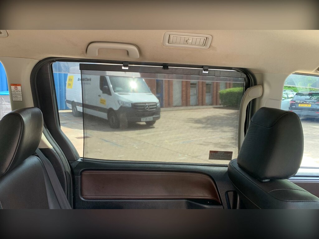 Toyota Voxy 1.8 Vvt-h 7 Black #51