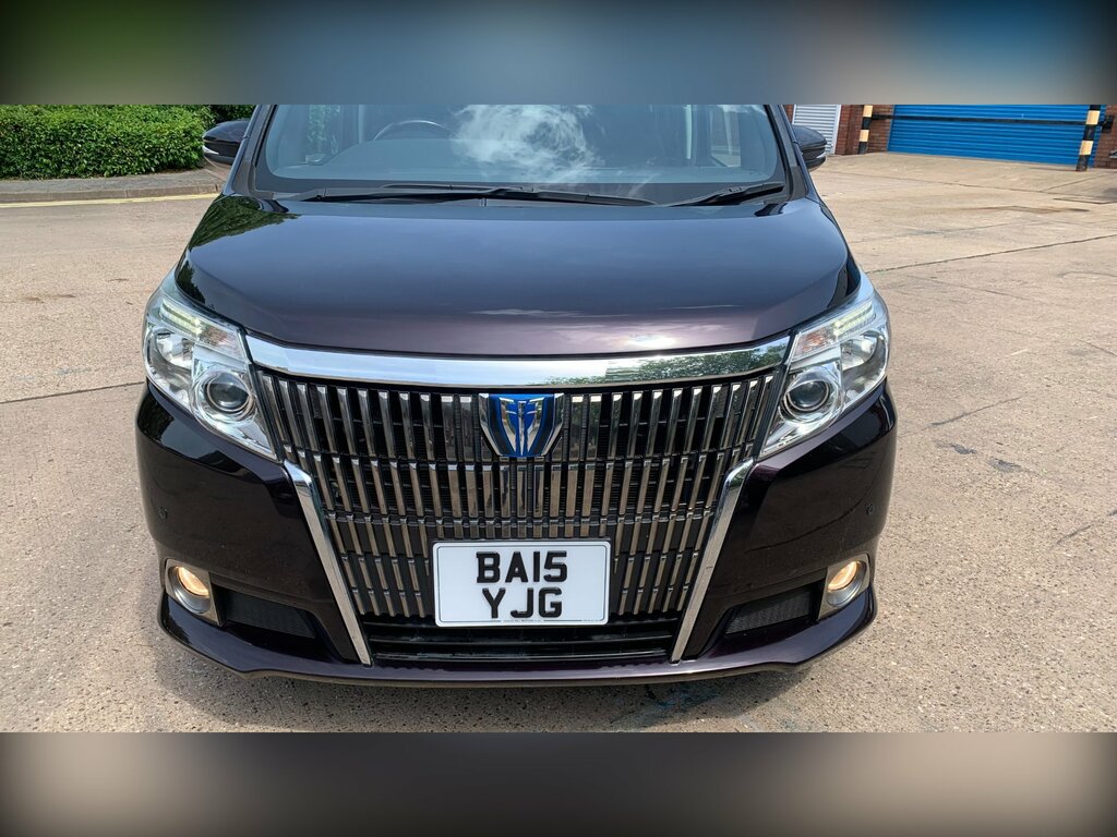 Toyota Voxy 1.8 Vvt-h 7 Black #15