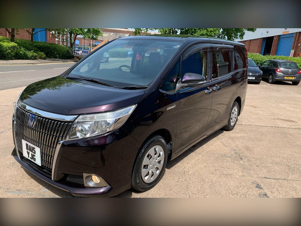 Toyota Voxy 1.8 Vvt-h 7 Black #17