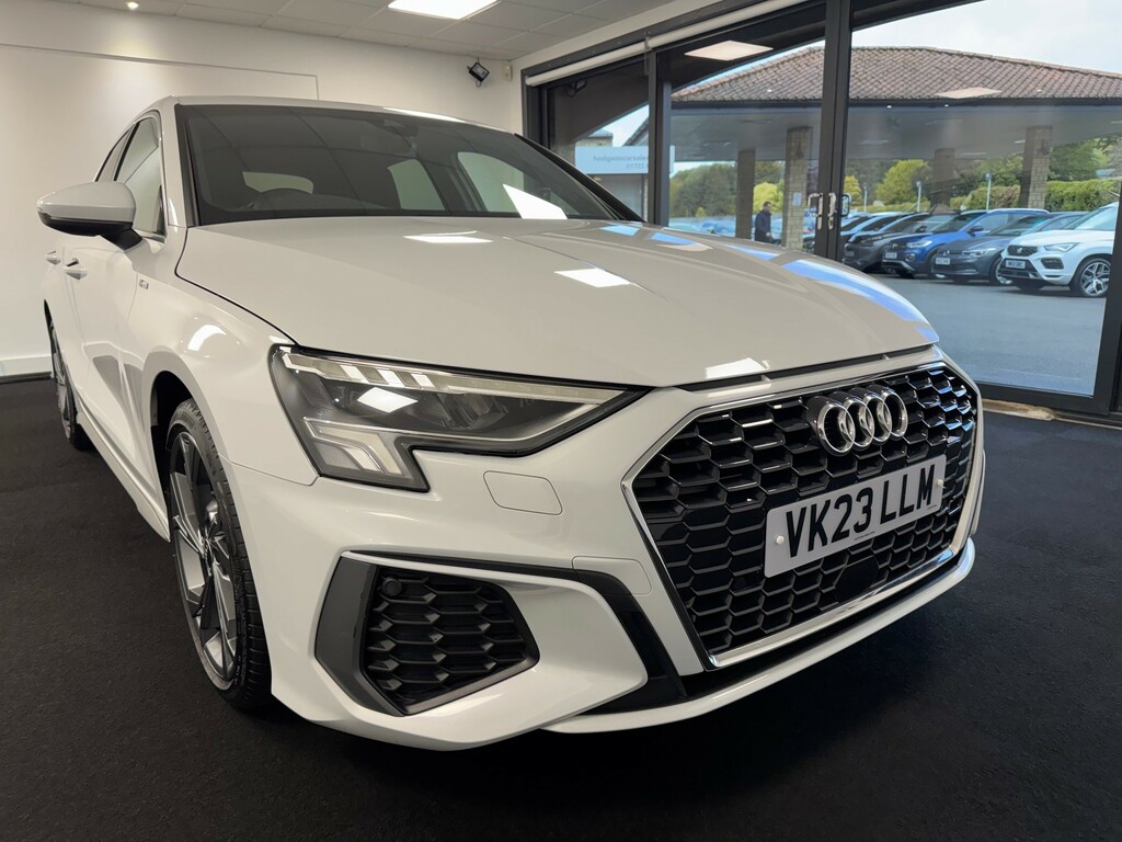 Audi A3 1.0 Tfsi 30 S Line Sportback Eur VK23LLM White #4