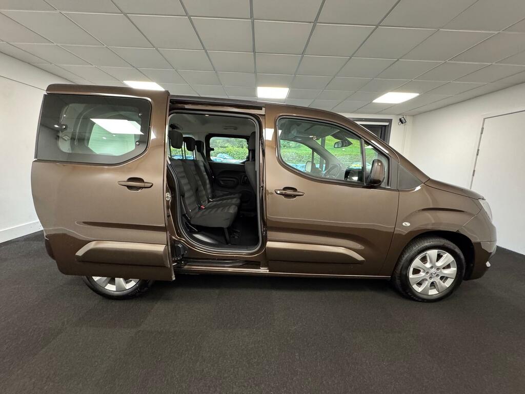 Vauxhall Combo Life 1.5 Turbo D Blueinjection Energy Mpv WF68ZRL Brown #4