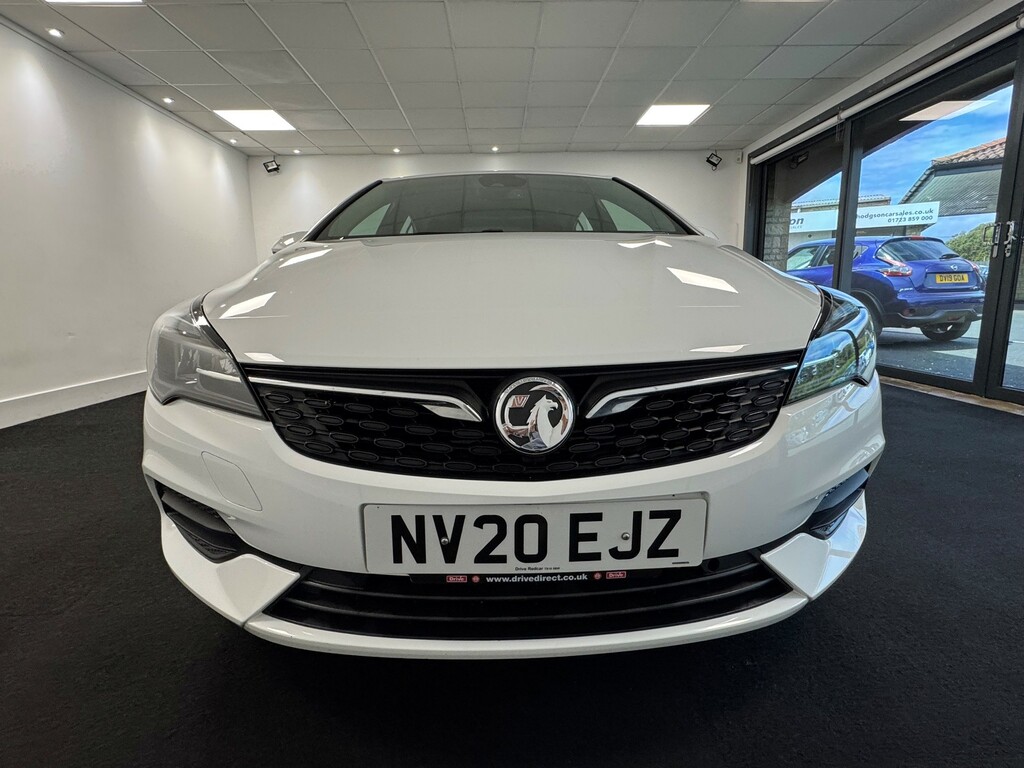 Vauxhall Astra 1.2 Turbo Sri Nav Hatchback Euro NV20EJZ White #2