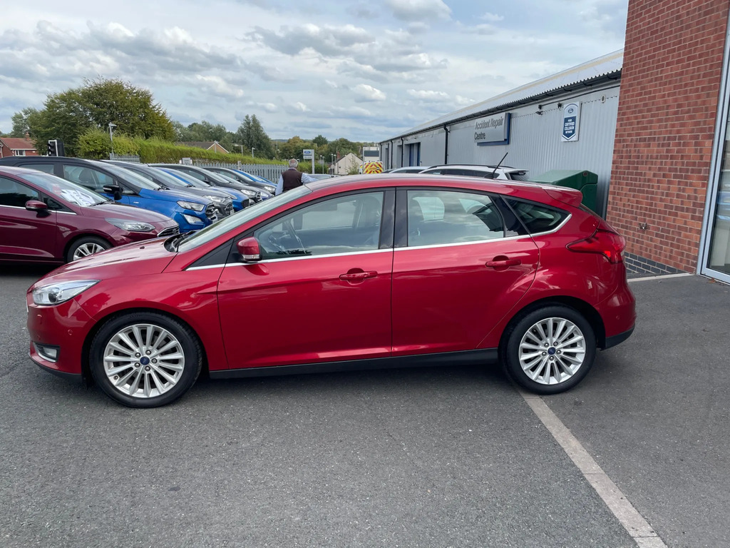 Ford Focus 1.5T Ecoboost Titanium X Hatchback DL66MBV Red #4