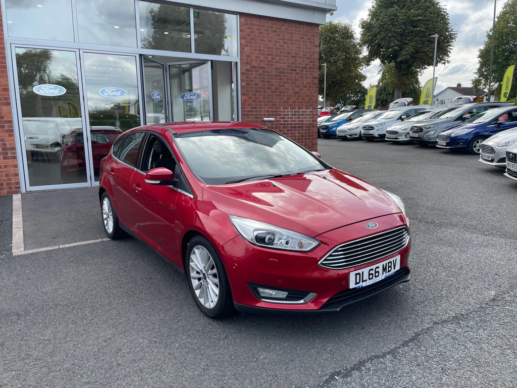 Ford Focus 1.5T Ecoboost Titanium X Hatchback Red