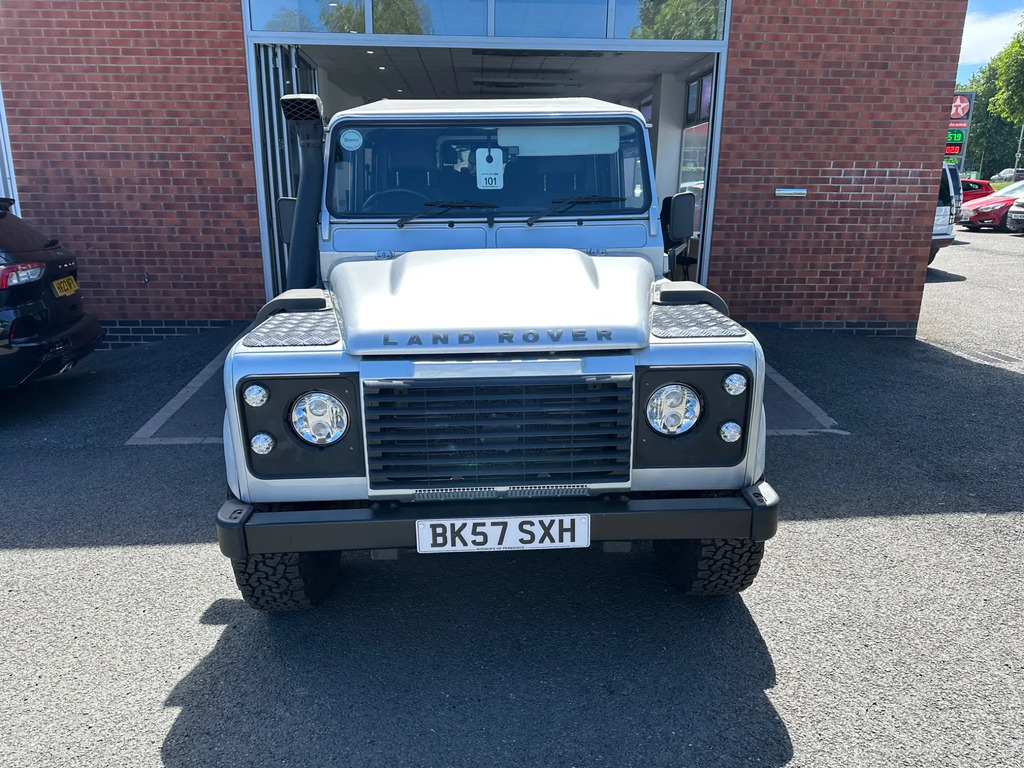 Land Rover Defender 110 2.4 Tdci Xs Station Wagon 4Wd Mw 