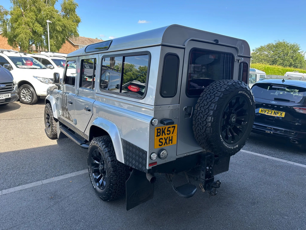 Land Rover Defender 110 2.4 Tdci Xs Station Wagon 4Wd Mw  #4