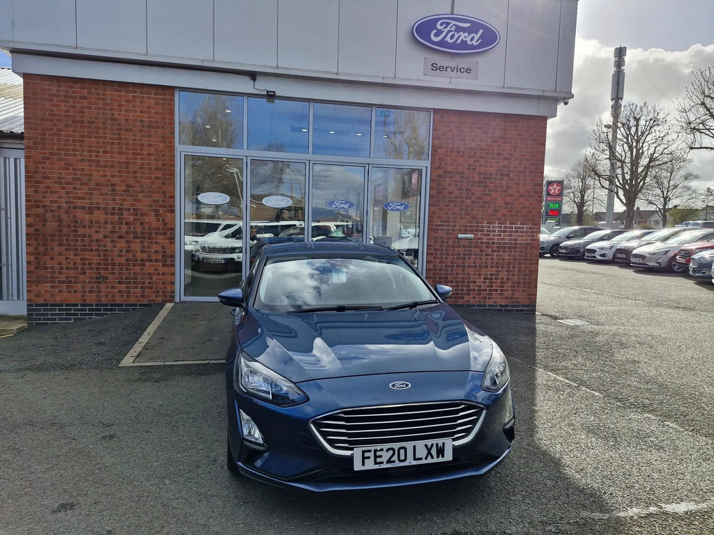 Ford Focus 1.0T Ecoboost Titanium Hatchback FE20LXW #2