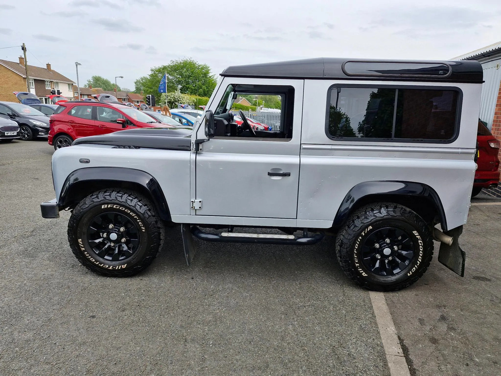 Land Rover Defender 90 2.2 Tdci Xs Station Wagon Double Cab Ma FP63NXD #5