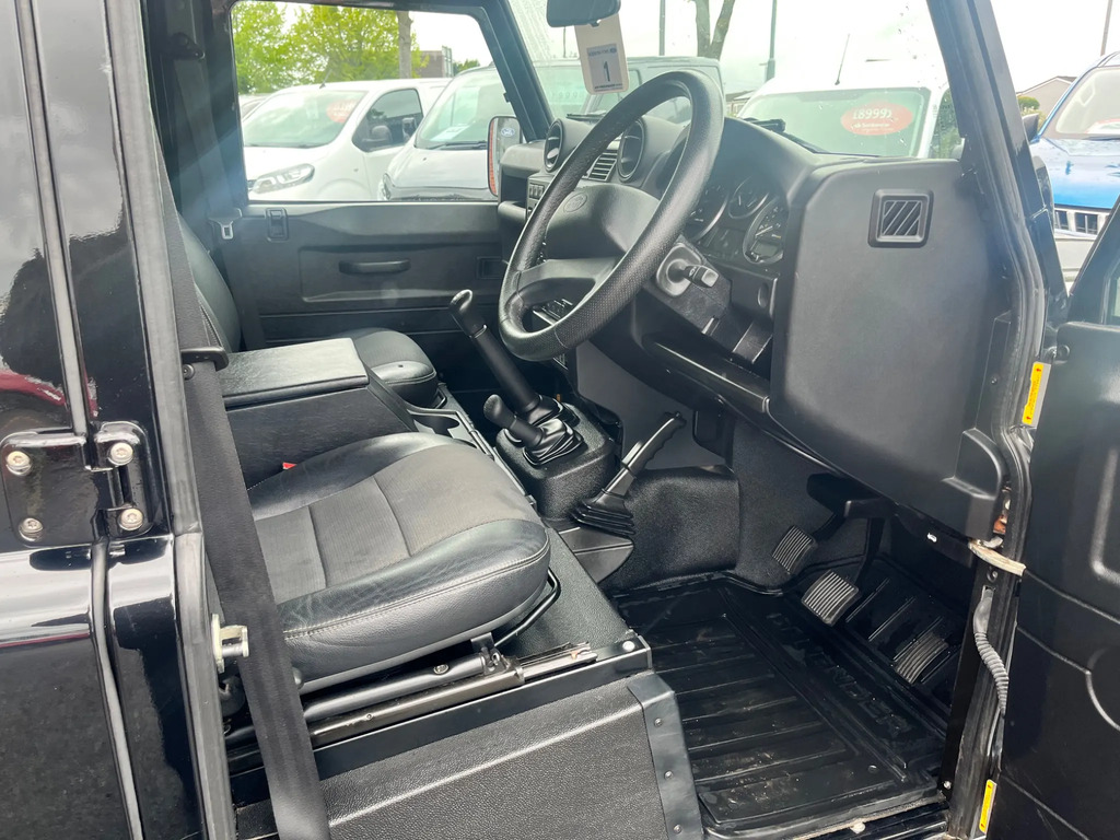 Land Rover Defender 110 Grey #9